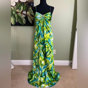 100% Silk Maxi Cocktail Gown by Laundry Shelli Segal. Size 6